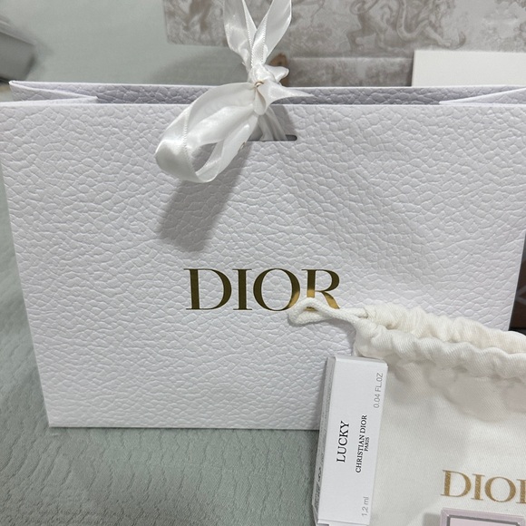 Dior White and Gold Mini Gift Bag Set - Picture 4 of 6